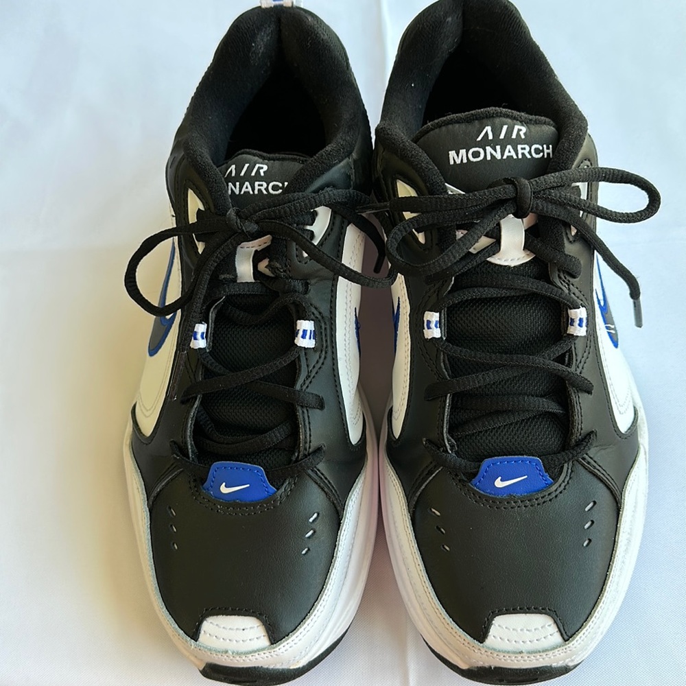 EUC NIKE Air Monarch Mens size 10 medium